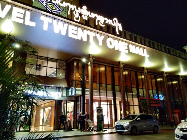 Level 21 Mall - Bali.com