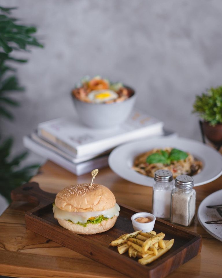 98985538 148372323418094 8179046237706649600 o 768x959