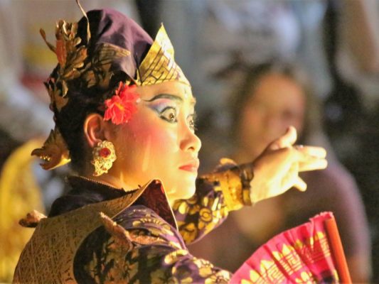 Gunung Sari Legong & Barong Dance at Puri Agung Peliatan - Bali.com