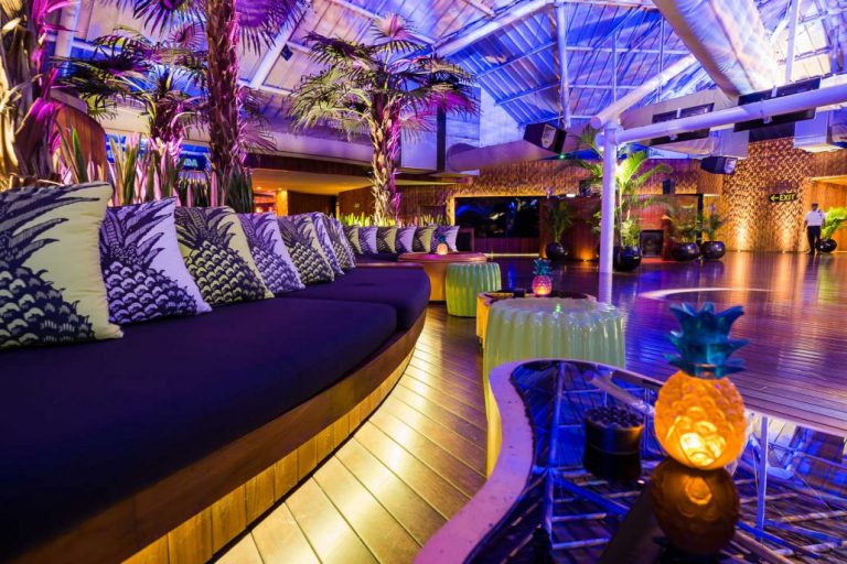 RooftopBar 3 2 1030x687 1 768x512