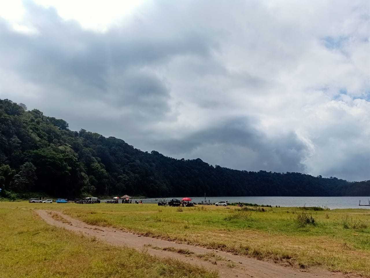 e224d896 3a28 4c7d 8d51 1ba7e3af423e