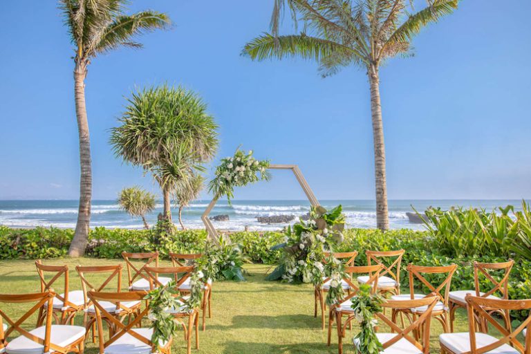 COMO Uma Canggu Beach Club Lawn Wedding Set up close up 768x512