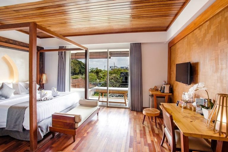 jimbaran bay 768x512