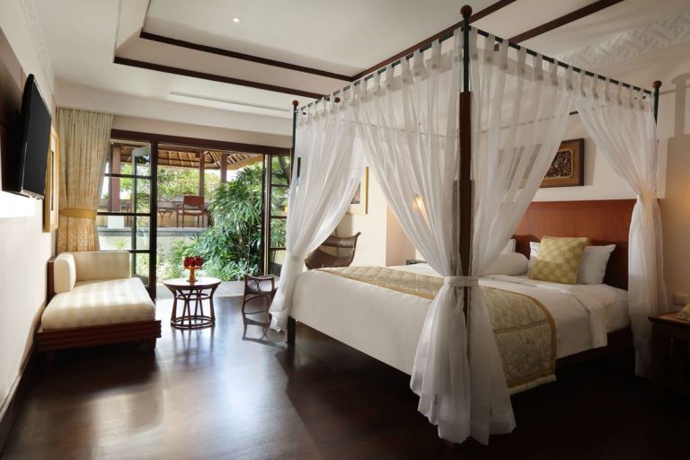 president suite main room orig 768x512