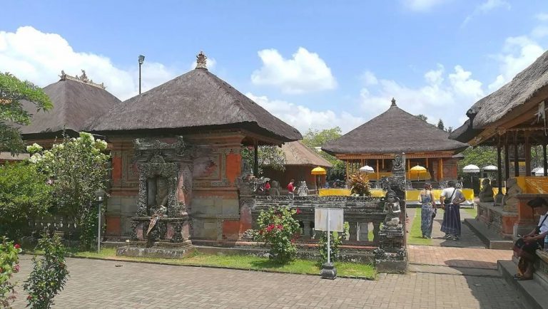 One of the temples in Batuan Village 768x434