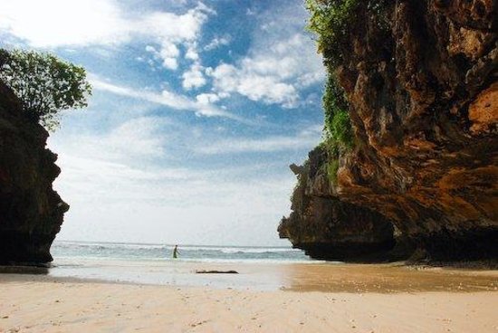  Suluban Beach  Bali com