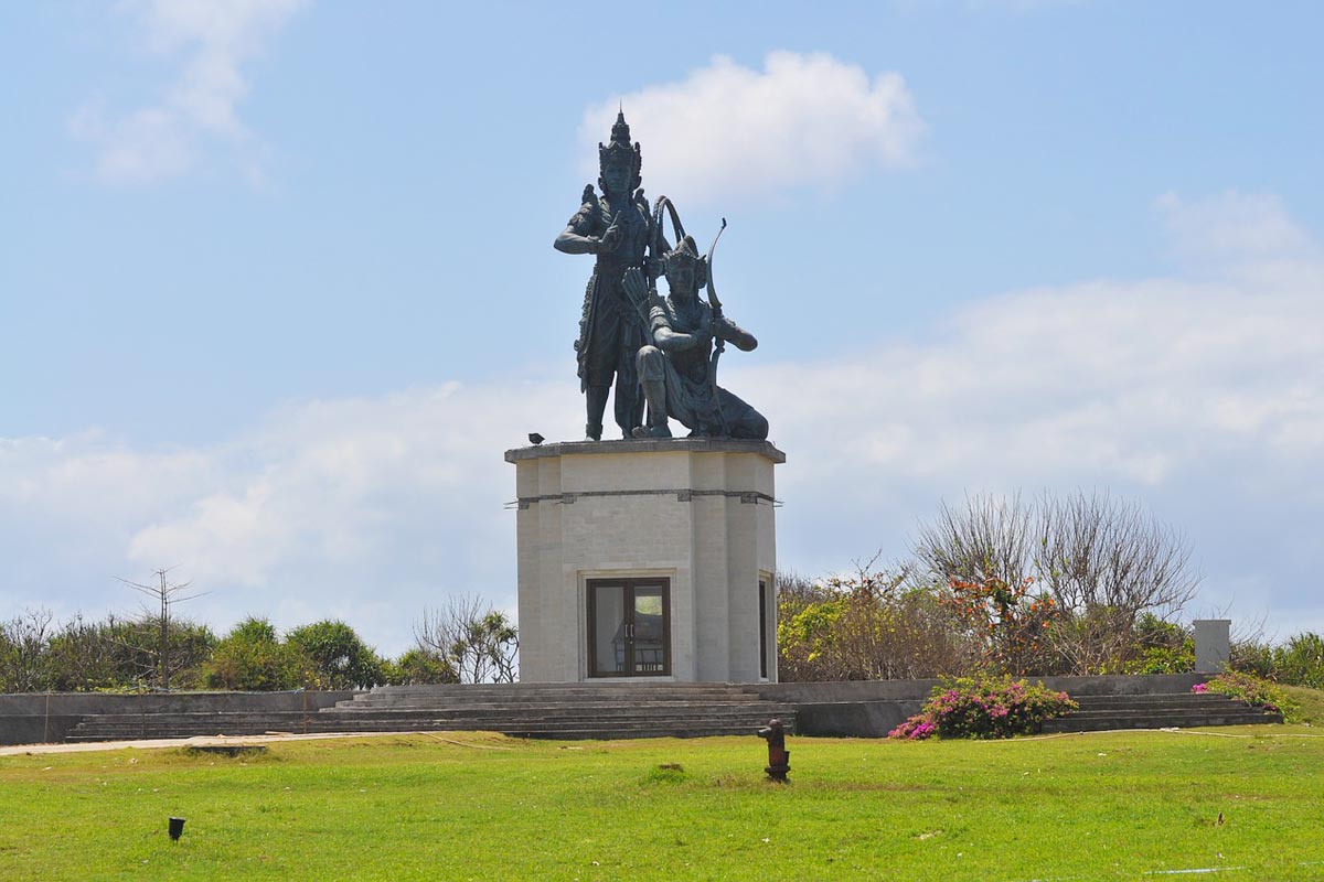 Nusa Dua Landmark Statue