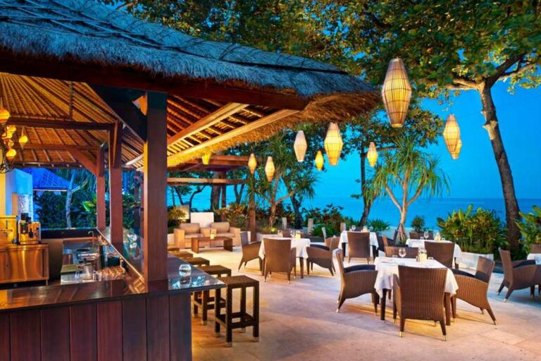 Arwana Restaurant Evening 1200 768x512