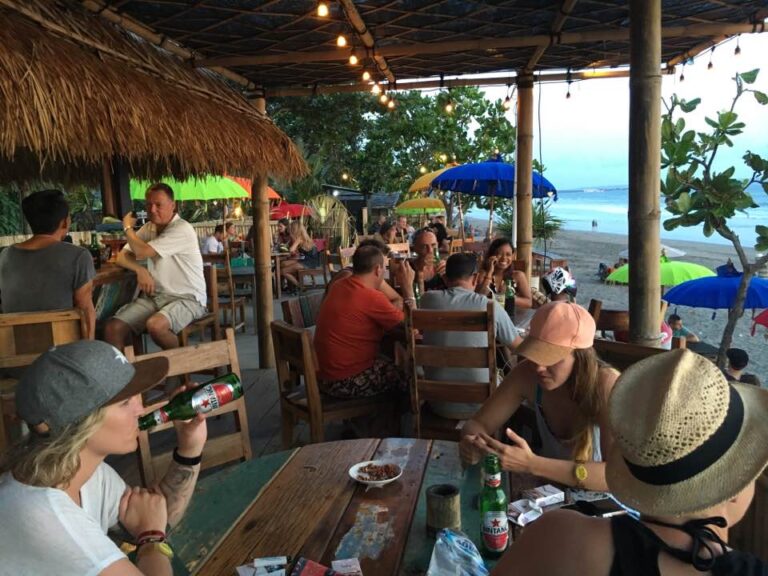 Warung Pantai 768x576