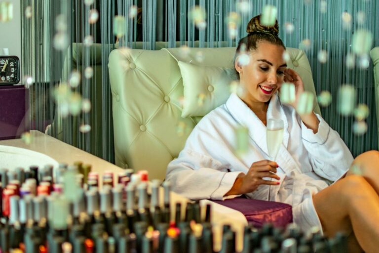 AWAY Spa Salon 1200 768x512