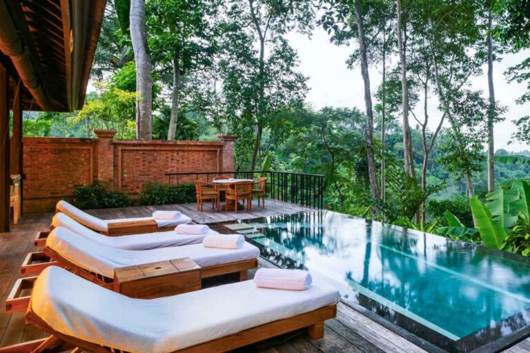 COMO Uma Ubud COMO Villa pool deck 1200 768x512