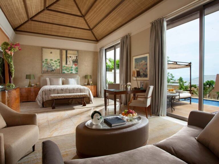 Family Villa Master Bedroom 1137 768x576