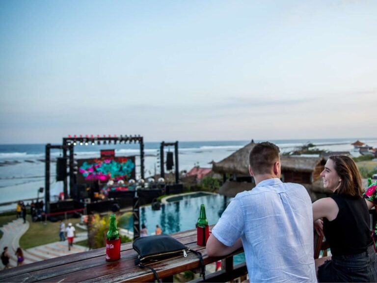 roosterfish couple 1131 768x576