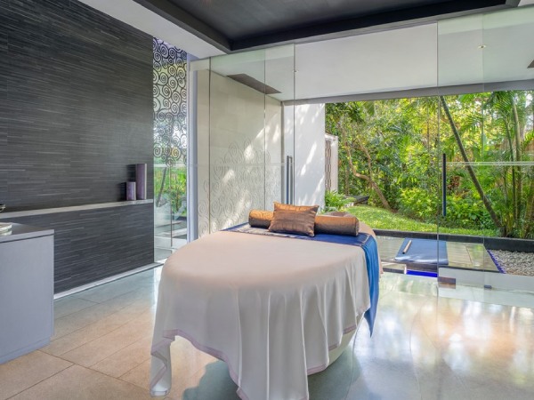 Bali.com