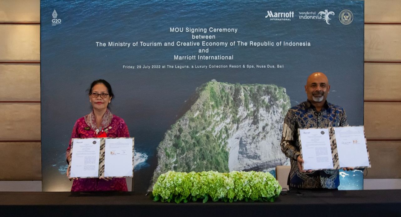 Ramesh Jackson and Ni Wayan Giri Adnyani, Permanent Secretary of the Ministry of Tourism and Creative Economy