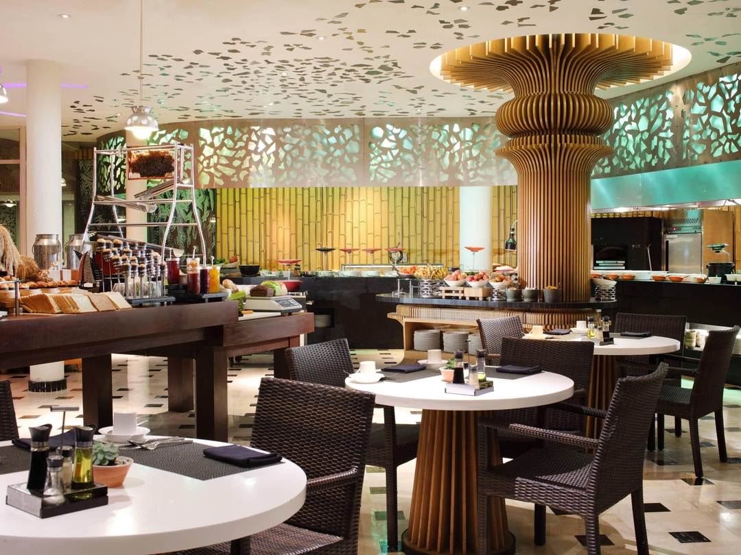 Le Méridien Bali Jimbaran Restaurant 1080