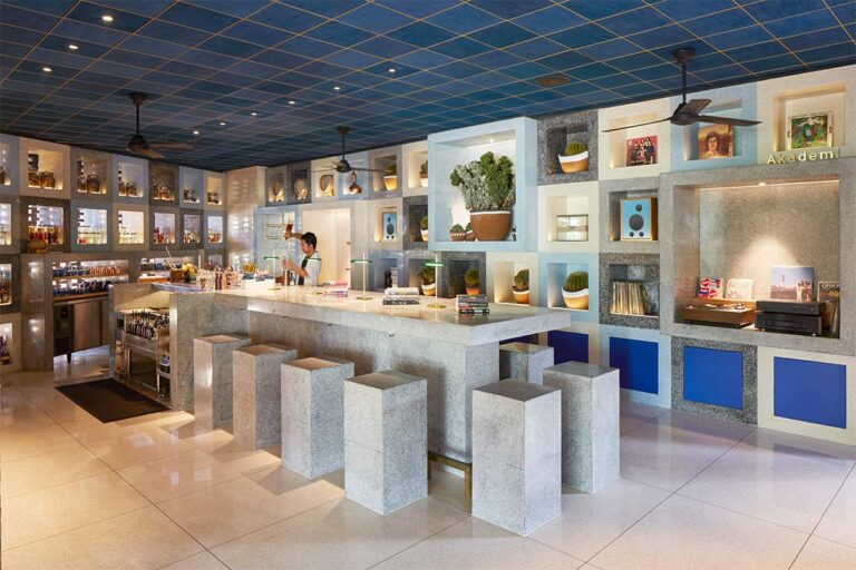 Akademi 1200x800 1 768x512