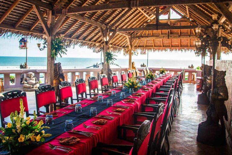 Meeting and event 2 1 768x512