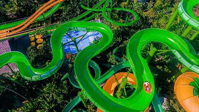 waterpark slides at waterbom Bali