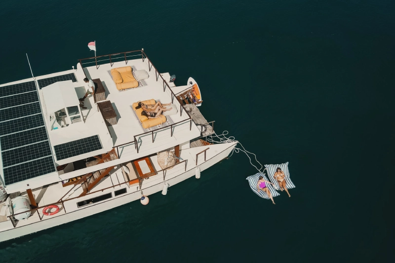 Utopia Catamaran Lembongan